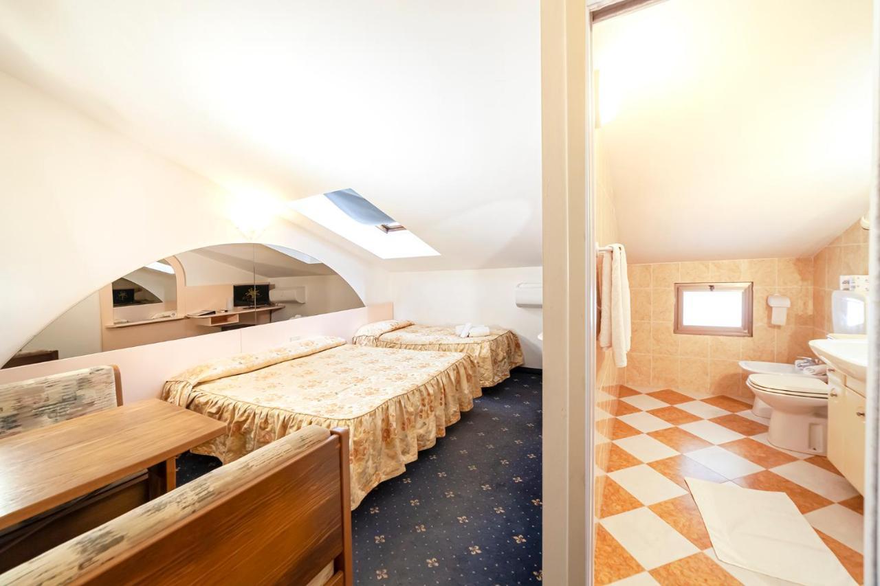 Hotel Villa Luisa Lignano Sabbiadoro Zewnętrze zdjęcie