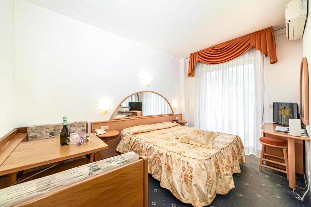 Hotel Villa Luisa Lignano Sabbiadoro Zewnętrze zdjęcie