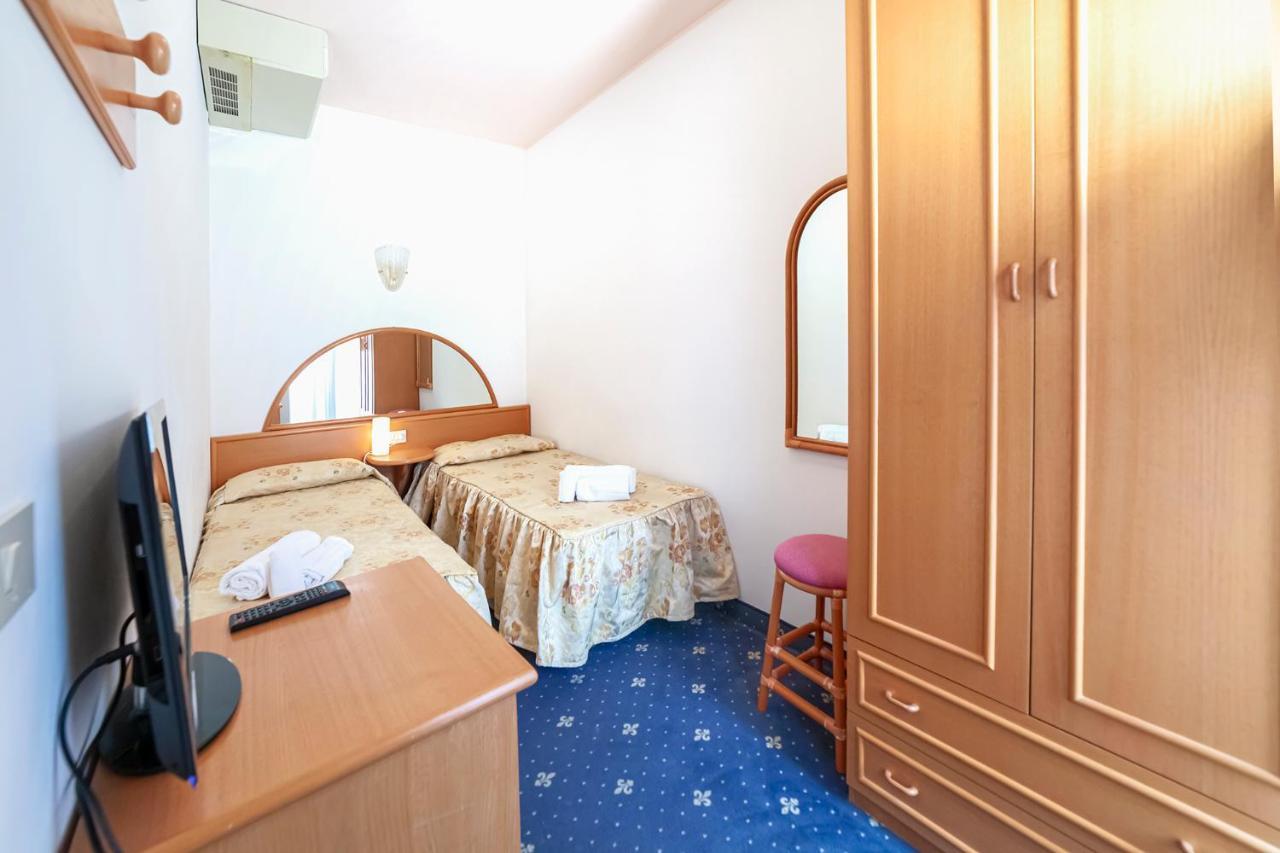 Hotel Villa Luisa Lignano Sabbiadoro Zewnętrze zdjęcie
