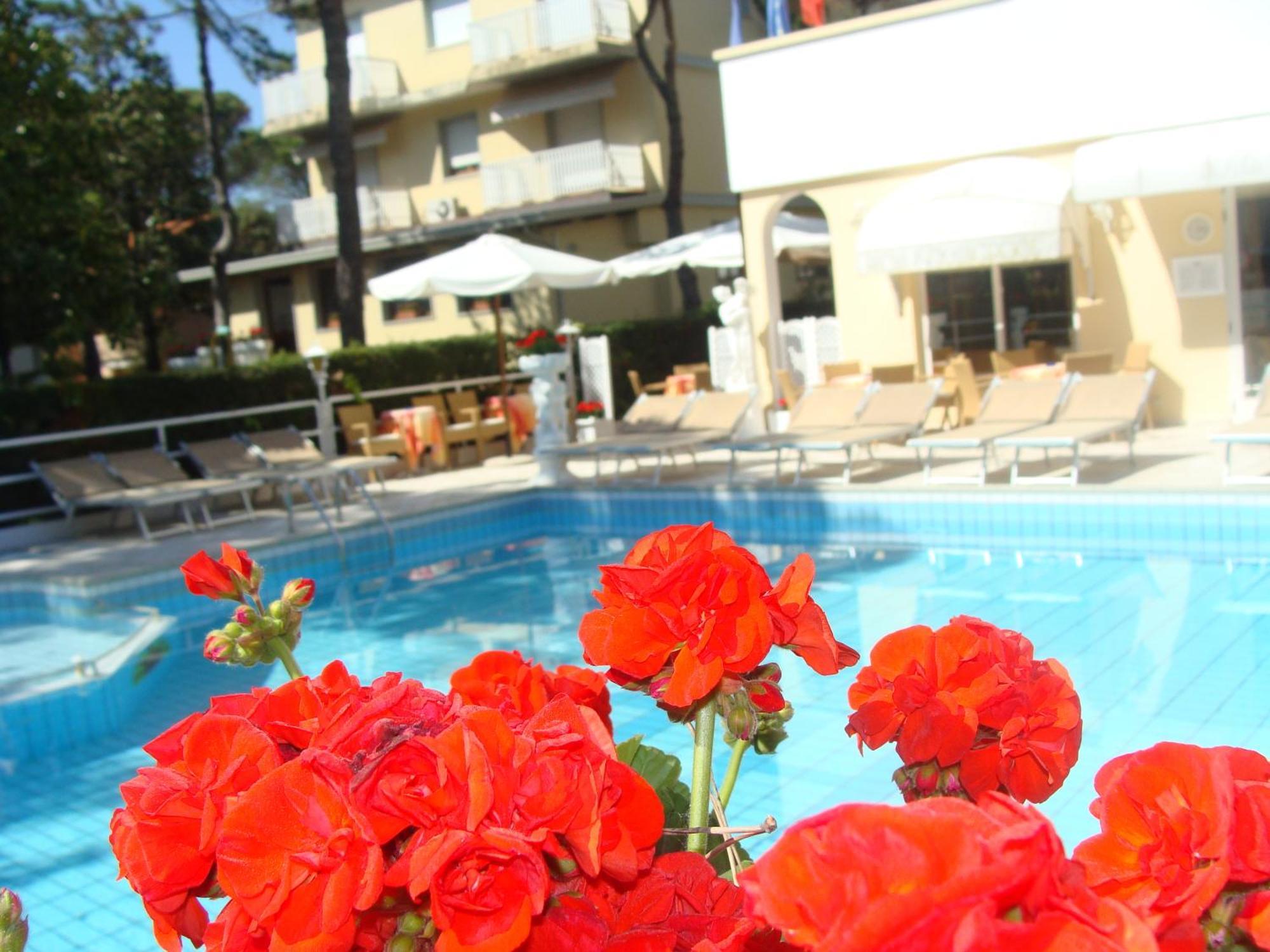 Hotel Villa Luisa Lignano Sabbiadoro Zewnętrze zdjęcie